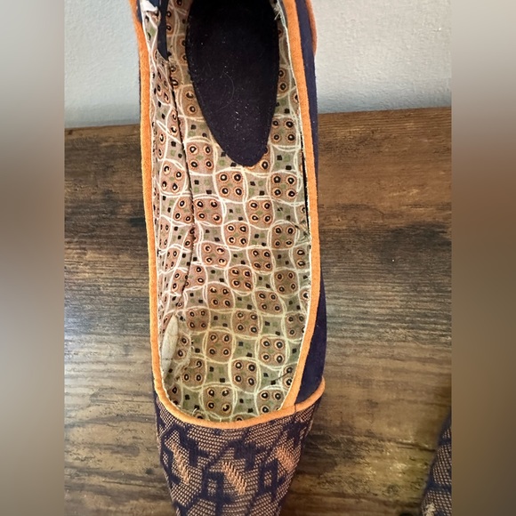 Ruby Shoo navy/orange geometric pattern U.S. size 6 - Picture 2 of 7